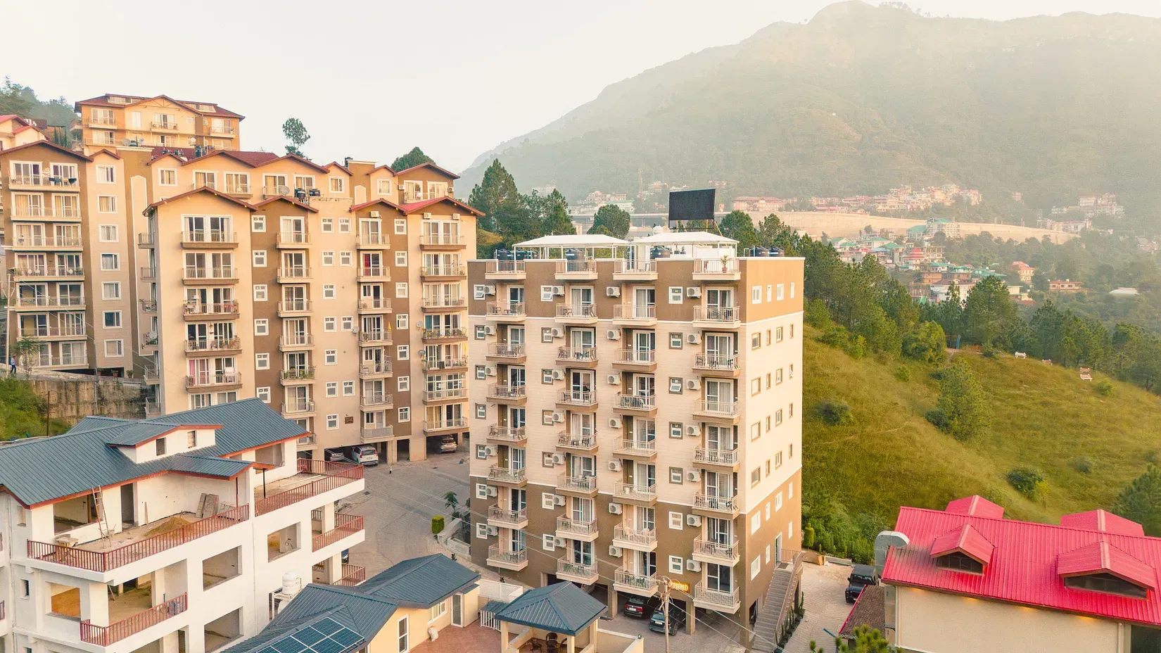 MONTCLAIR ANANTA ELITE